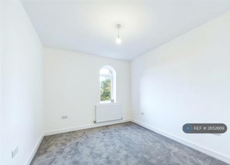 4 bedroom house in Hillmorton Road, Rugby, CV22 (4 bed) (#2652669)