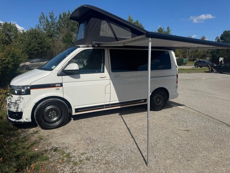 Volkswagen T5 startline - 2014 - pop top - VW campervan for sale 