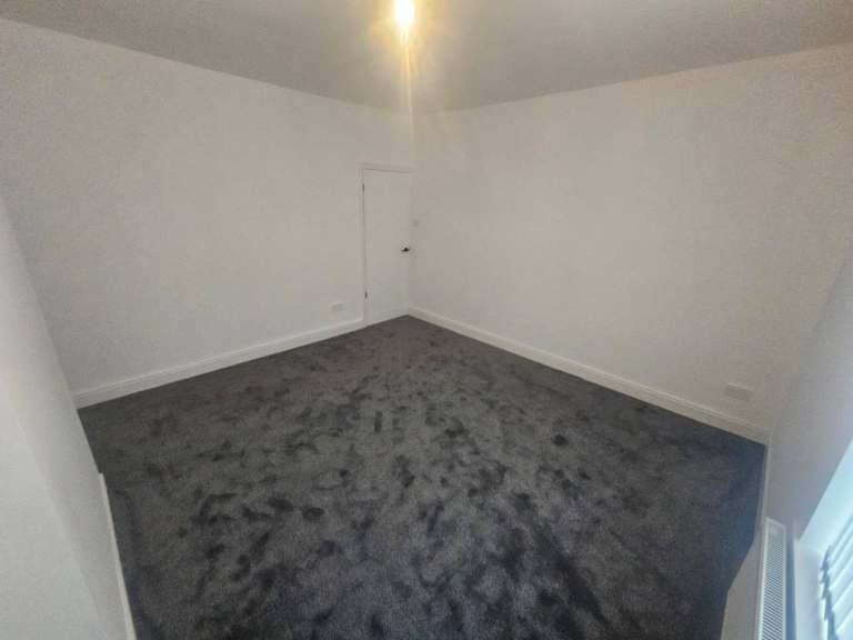 2 bedroom house for rent 