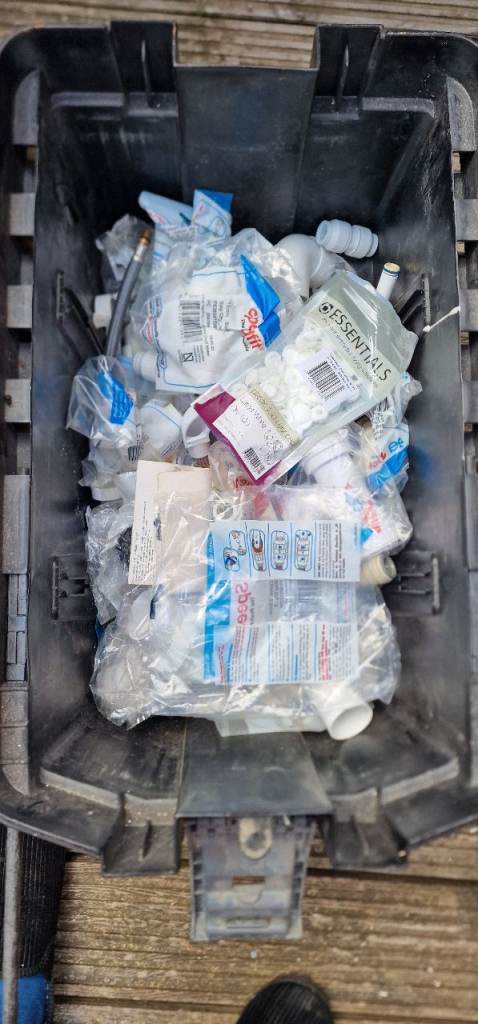 Various Plumbing Fittings– Good Condition