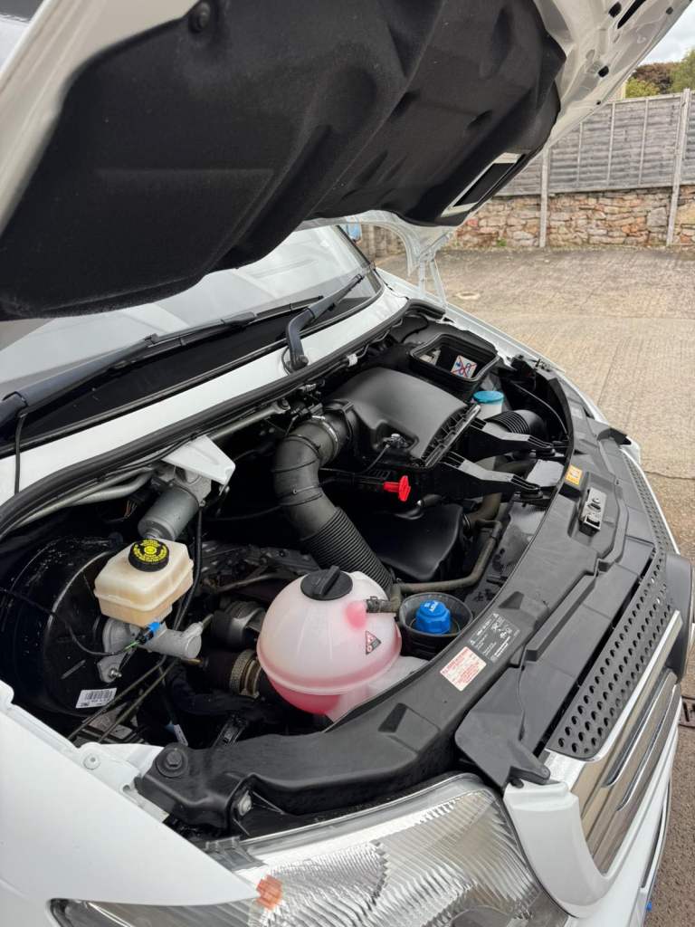 Mercedes-Benz Autosleeper Bourton 2.1 Motorhome- like new condition 