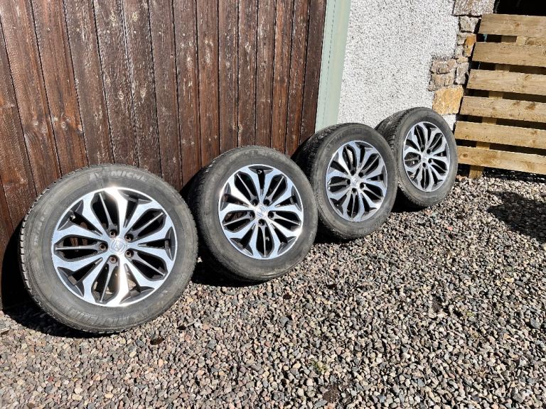 Honda CRV 18” alloy wheels and tyres