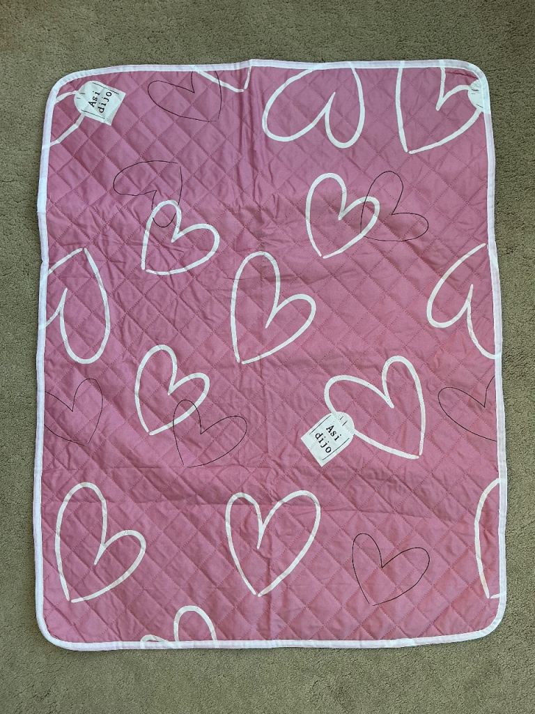 Pink Quilted Hearts Waterproof Pet Dog Cat Blanket Mat, 27” x 34” - BRAND NEW