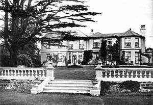 Remarkable historic  and safe environment 1 and 2 bed flat modest rent, period property, 