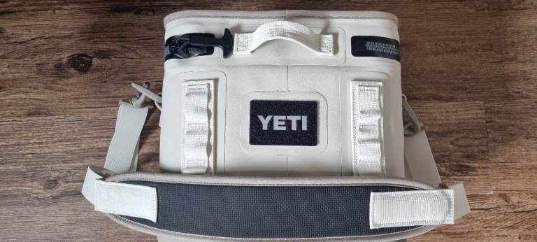 Yeti Hopper Flip 8 Soft Cooler – Beige, New no tags