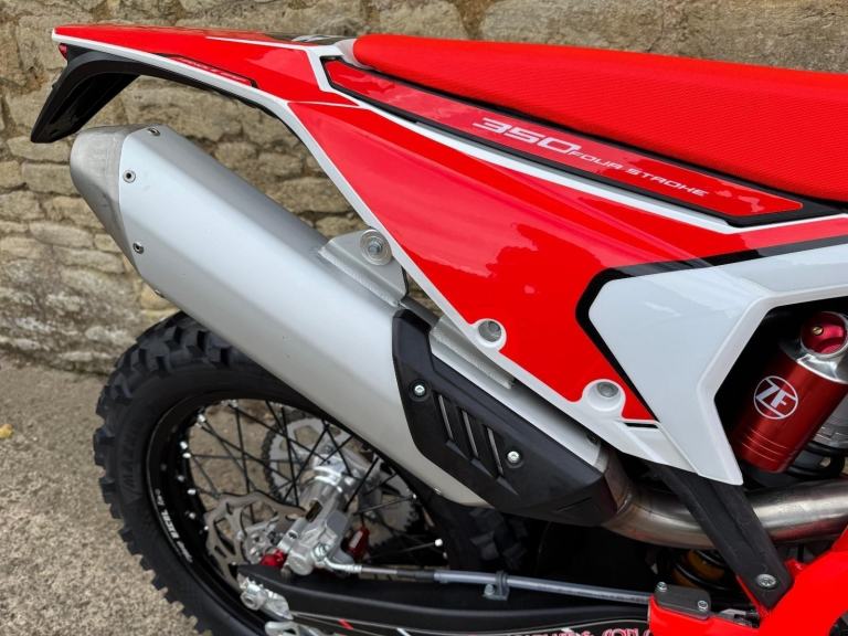 Beta RR350 X-PRO 4T Enduro Bike, 2025 Model, Clearance Sale & Free Parts