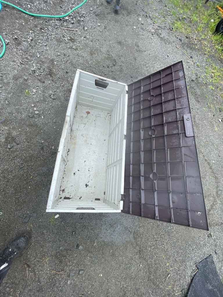 Plastic storage box