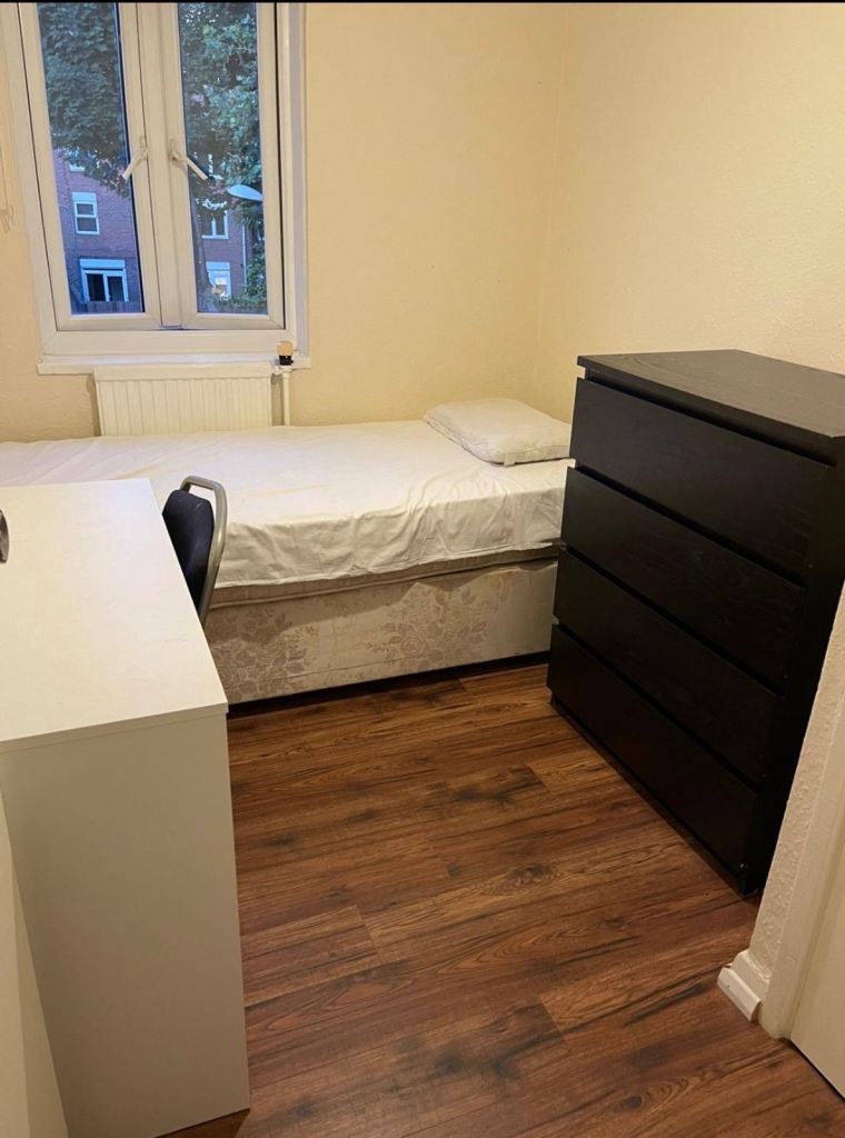 Se renta Habitacion single.