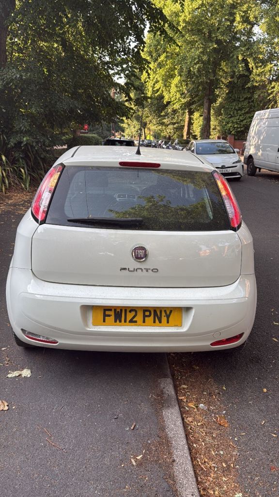 Fiat, PUNTO, Hatchback, 2012, Manual, 1242 (cc), 3 doors