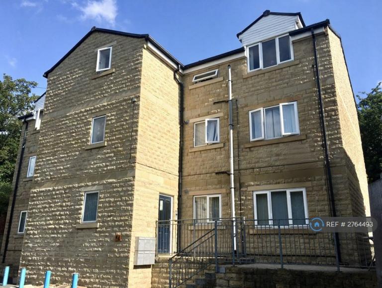 2 bedroom flat in Huddersfield, Huddersfield, HD1 (2 bed) (#2764493)