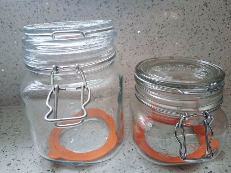 Set of 2 KILNER Glass Preserve Jars with Clip Lids & seals – As Good As New