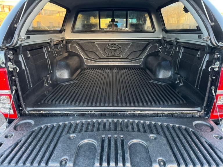 2015 Toyota Hilux Invincible D/Cab Pick Up 3.0 D-4D 4WD 171 Auto PICK UP DIESEL Automatic