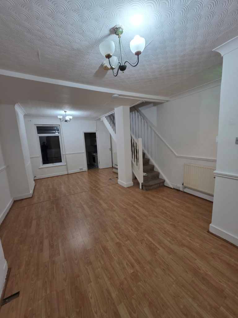 Two bed house in Plaistow E13