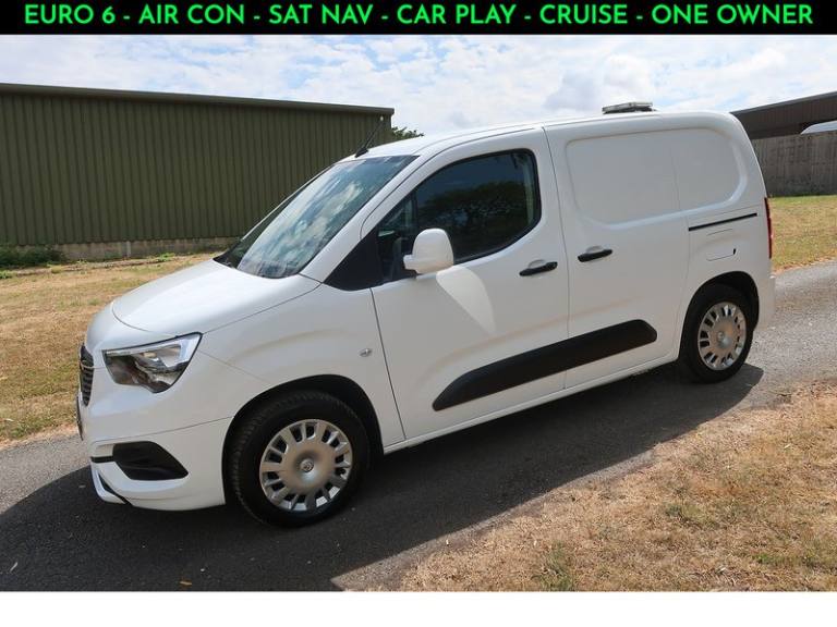 2021 Vauxhall Combo 2000 1.5 Turbo D 100ps H1 Sportive Van PANEL VAN DIESEL Manual