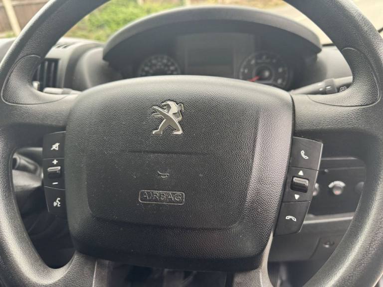 2020 Peugeot Boxer 2.0 BlueHDi 335 Built for Business Professional Crew Van 5dr Diesel Manual  PA...