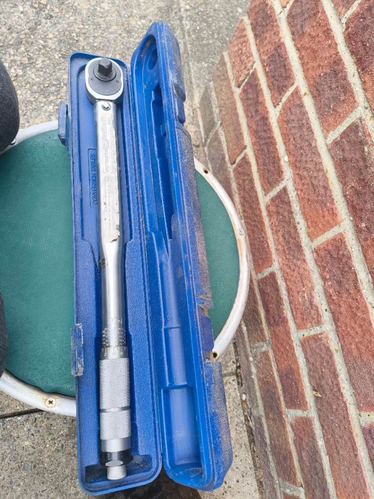 1/2″ Square Drive 40 – 210nm or 30 – 154lb-ft Ratchet Torque Wrench