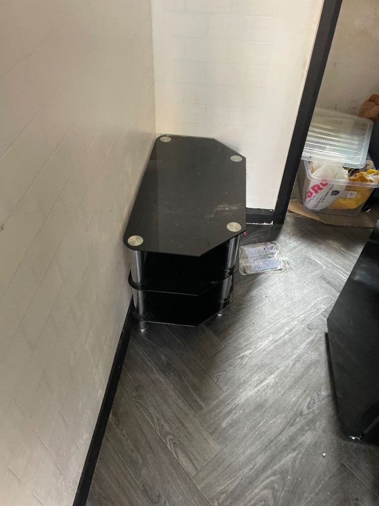 HOUSE CLEARANCE-FREE ITEMS!