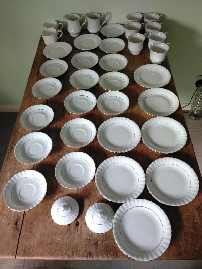 CHODZIEZ Porcelain £111