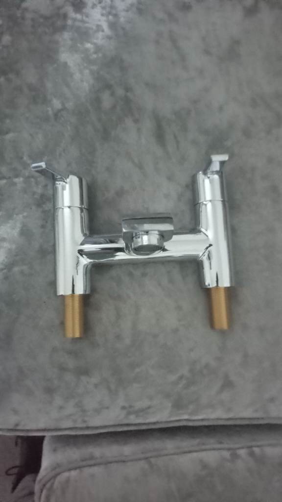 Shiny Chrome Bath Mixer Tap – Unused Silver Metal Finish