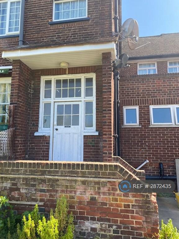 1 bedroom in Kings Walk, Grays, RM17 (#2872435)