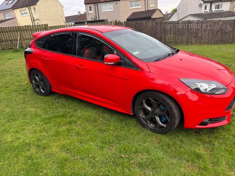 LOW MILES, Ford, FOCUS, ST-2 Hatchback, 2014, Manual, 1999 (cc), 5 doors
