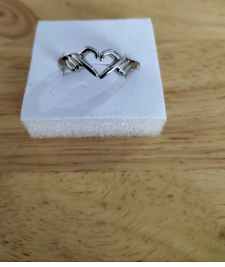 two hands meet heart silver ring 925