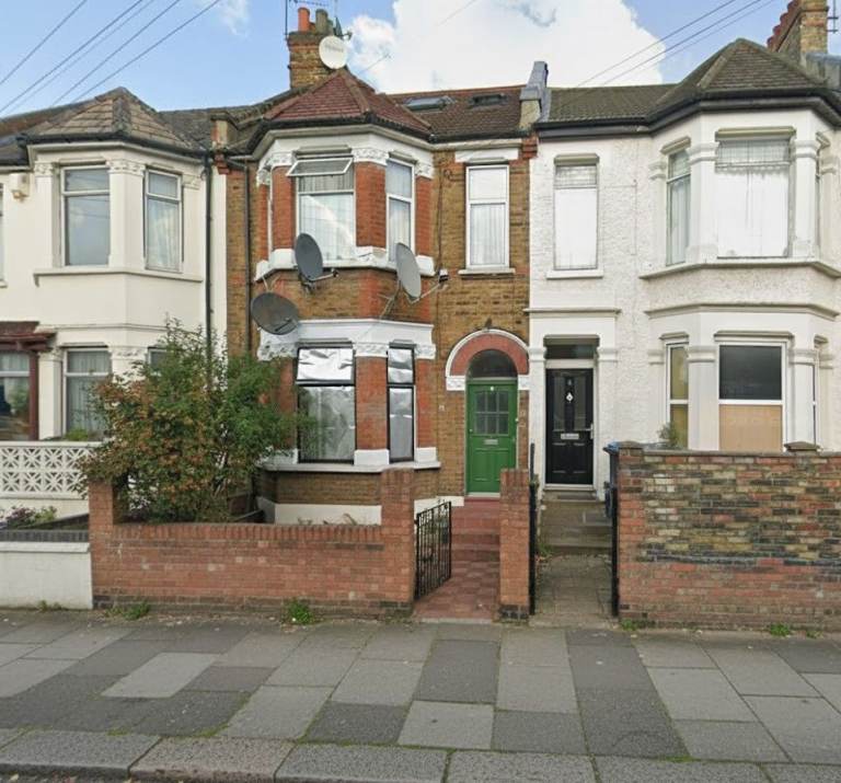 Company Let Opportunity – NW10 2JG 6 Self-Contained Units Available