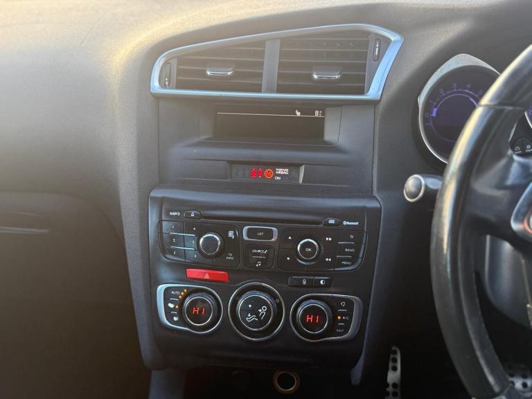 2012 Citroen DS4 1.6 HDi DStyle Euro 5 5dr HATCHBACK Diesel Manual