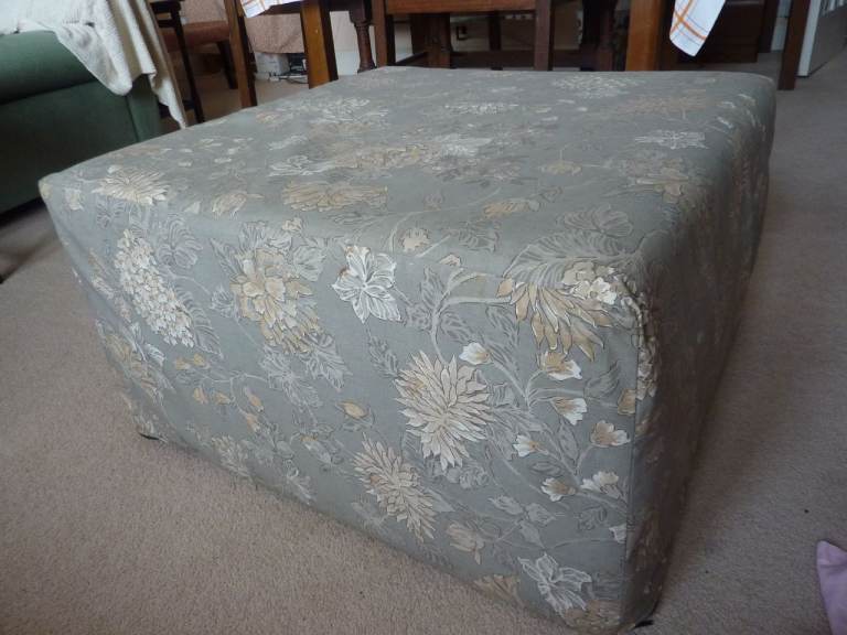 Fold-up mattress in zipped cover
