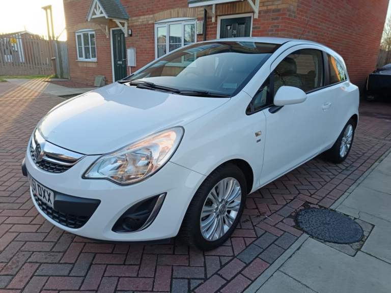 image for Vauxhall, CORSA, Hatchback, 2011, Manual, 1686 (cc), 3 doors
