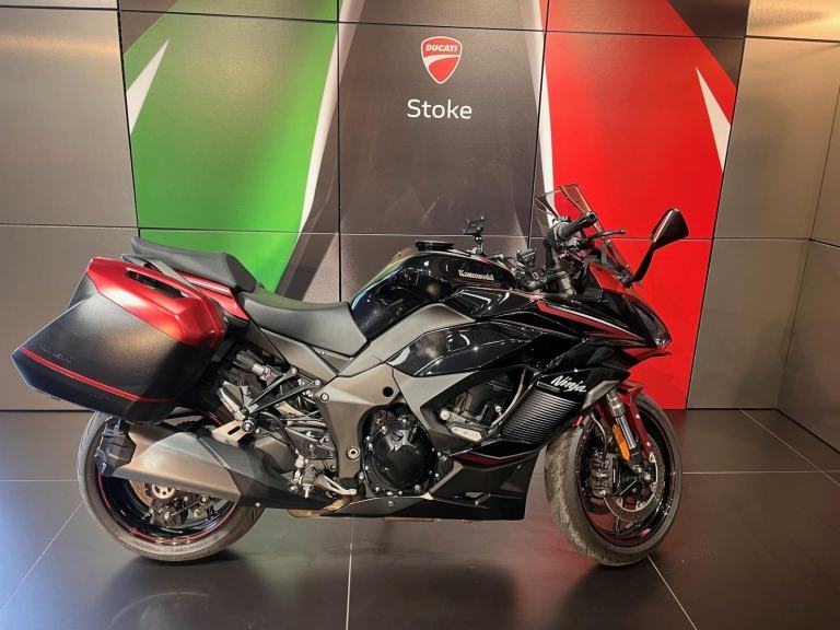 KAWASAKI Z1000 SX NINJA TOURER ONLY 3900 MILES COVERED 1 OWNER BIKE 2023 PLATE