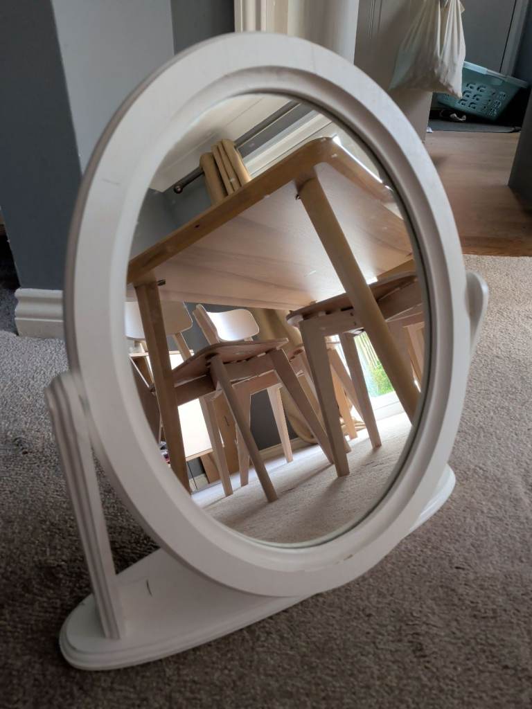Free mirror