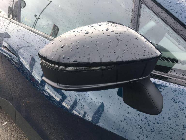 2024 Toyota C-HR 1.8 Hybrid Design 5dr CVT HATCHBACK PETROL/ELECTRIC Automatic