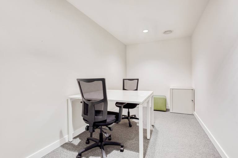 Epping - CM16 4BZ \ Rent a Small Office