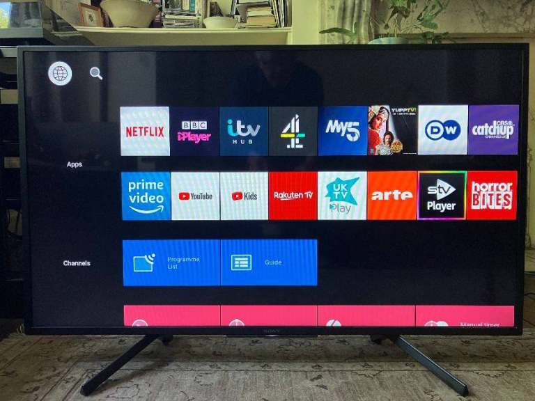 Sony KDL43 Smart TV with Built-in Apps – Good Condition