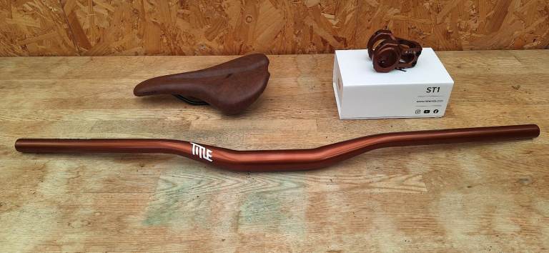 TITLE 31.8 x 35mm Stem, 31.8 Bars and Saddle (Can be sold separately)