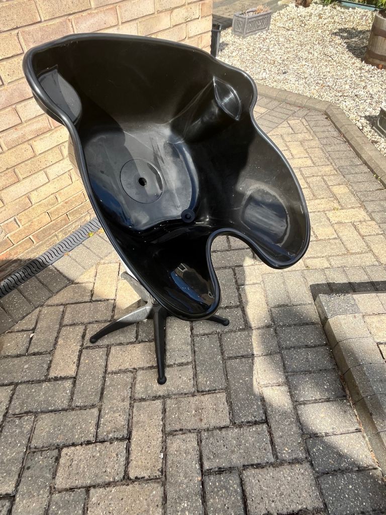 Portable height adjustable hairdressing sink