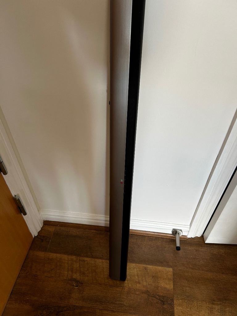 LG Sound Bar with Remote and Power Supply – Good Condition