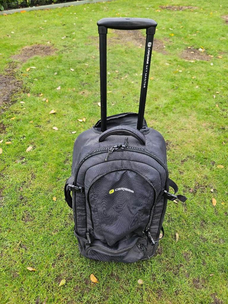 Large wheeled heavy duty hold all/case