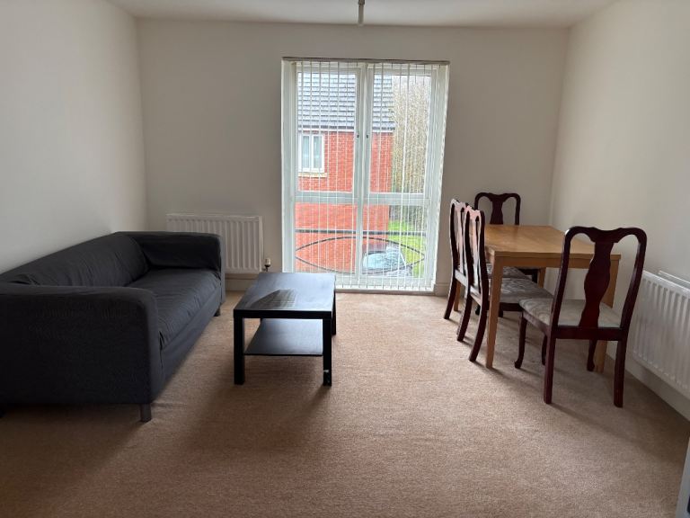 Delightful 2-Bed Coach House in BS16 – Available Now