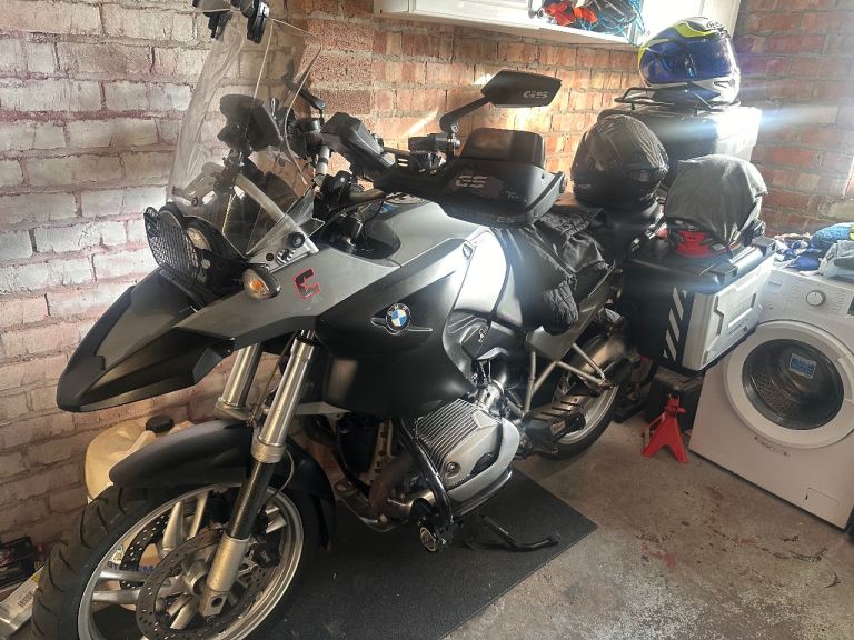 Lovely touring bmw gs1200 summer 😎well looked after full history 