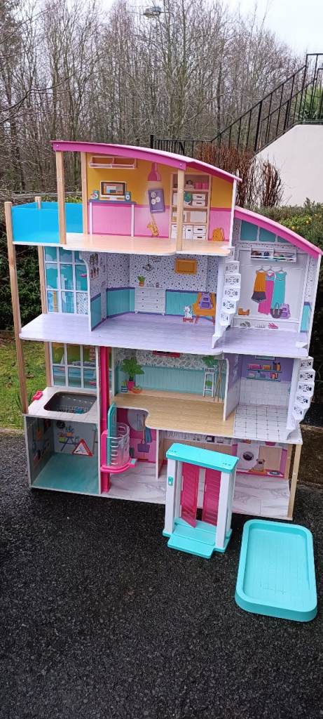 Jupiter Workshops Manhattan Mansion Dolls House