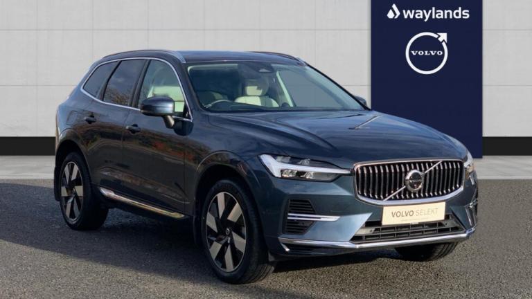 2024 Volvo XC60 Recharge Ultimate, T8 AWD Plug-in hybrid, Electric/Petrol, Bright Estate Petrol P...
