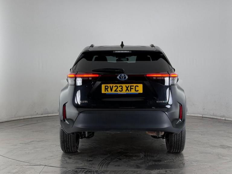 2023 Toyota Yaris Cross 1.5 VVT-h Design E-CVT Euro 6 (s/s) 5dr HATCHBACK Petrol/Electric Hybrid ...