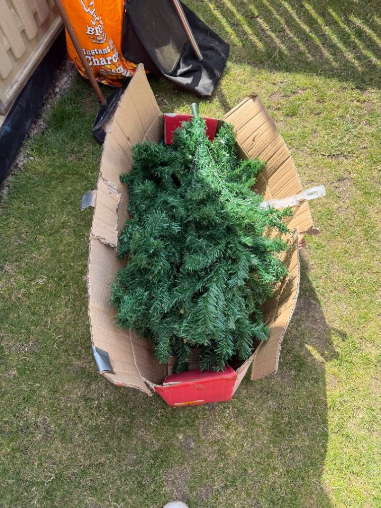 6ft Deluxe Green Christmas Tree with Decorations