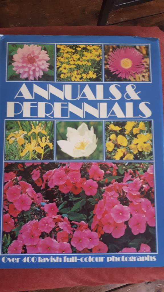 Annuals & Perennials Book 