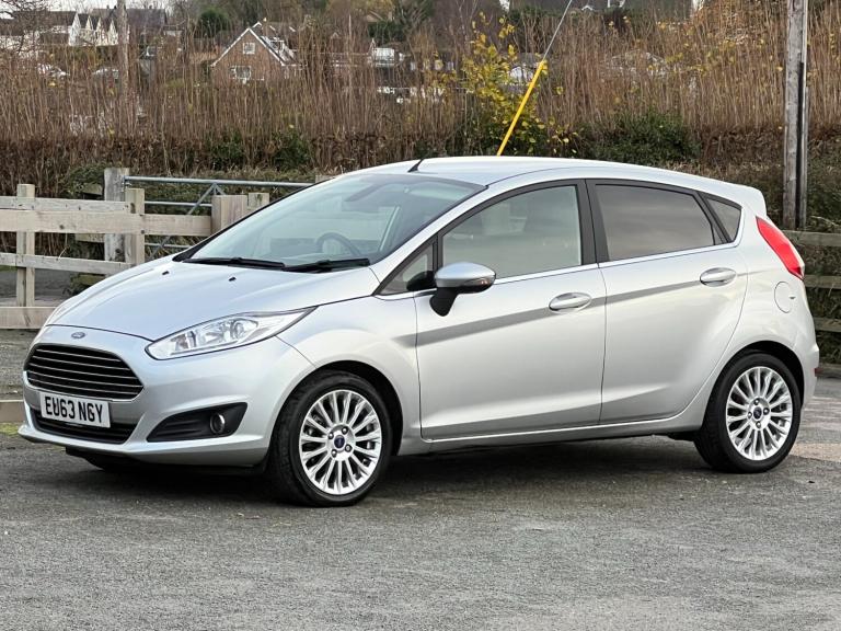 2014 Ford Fiesta 1.0 EcoBoost Titanium 5dr SILVER NEW BELT IN 2024. Stunning FSH HATCHBACK Petrol...