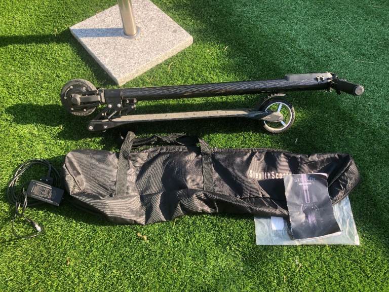Stealth Carbon Fibre Folding 300W E-Scooter