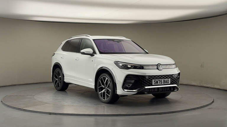 2025 Volkswagen Tiguan 2.0 TSI R-Line SUV 5dr Petrol DSG 4Motion Euro 6 (s/s) (204 ps) SUV Petrol...