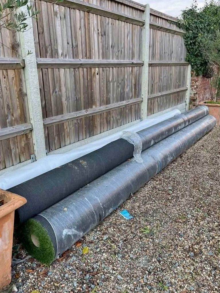 luxury Lush YARN Green | £10m2 40mm astro turf